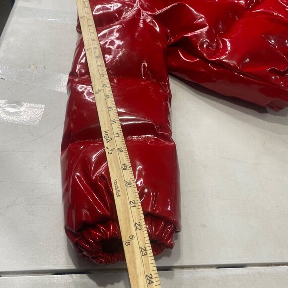 PrettyLittleThing Size M Red Glossy Quilted Puffer Jacket Cropped READ - Picture 16 of 16